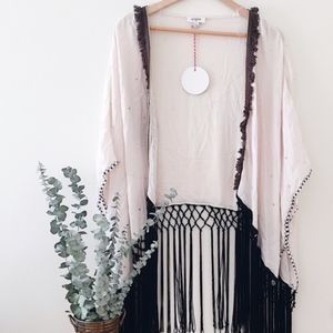 🔥Closing Sale🔥Umgee sz M/L Shawl